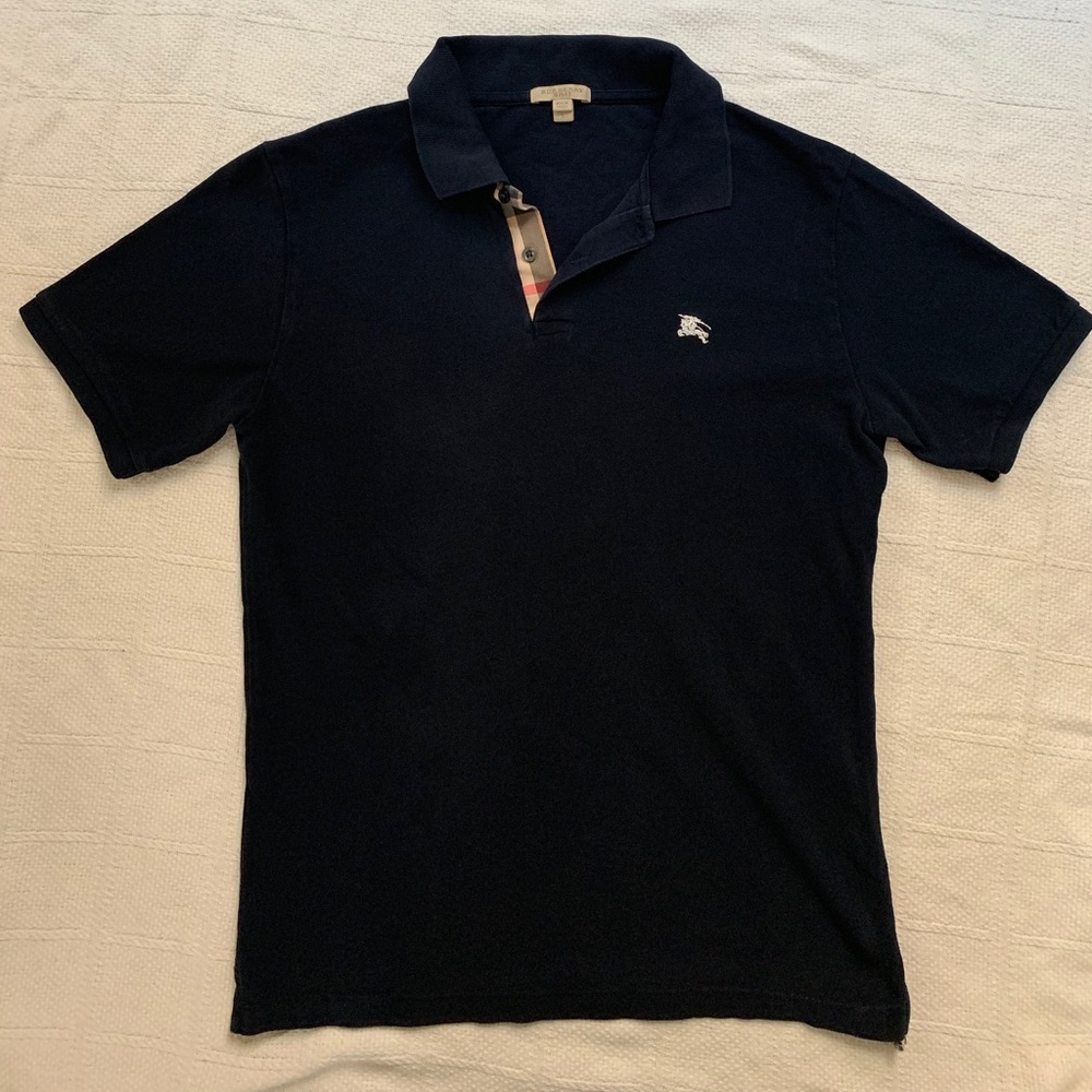 Burberry Polo, dark navy blue. Size small